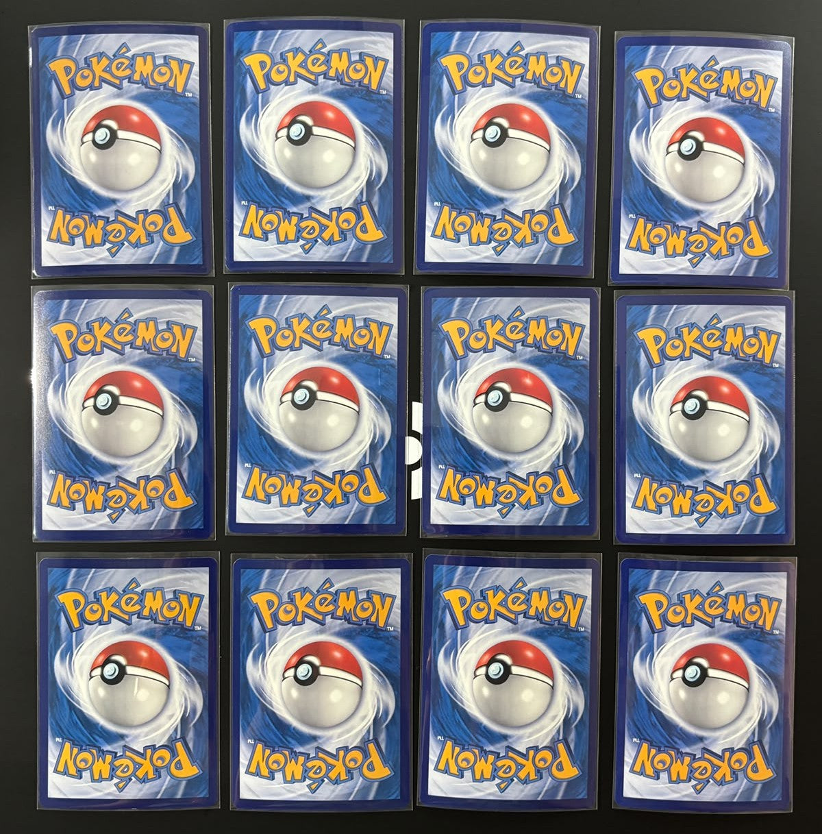 261002 Chinese pikachu *12 cards